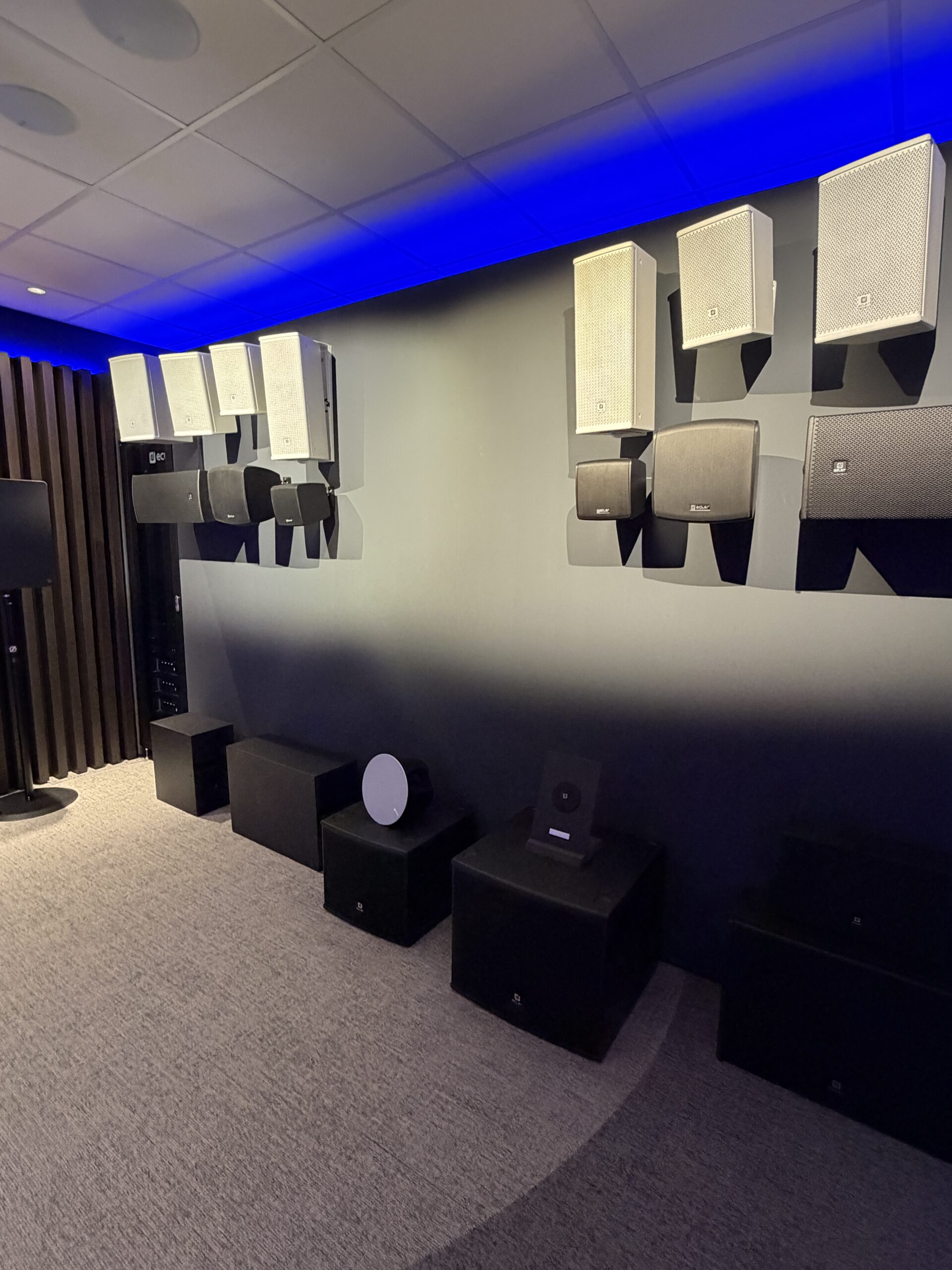 Speakers lijn van ecler